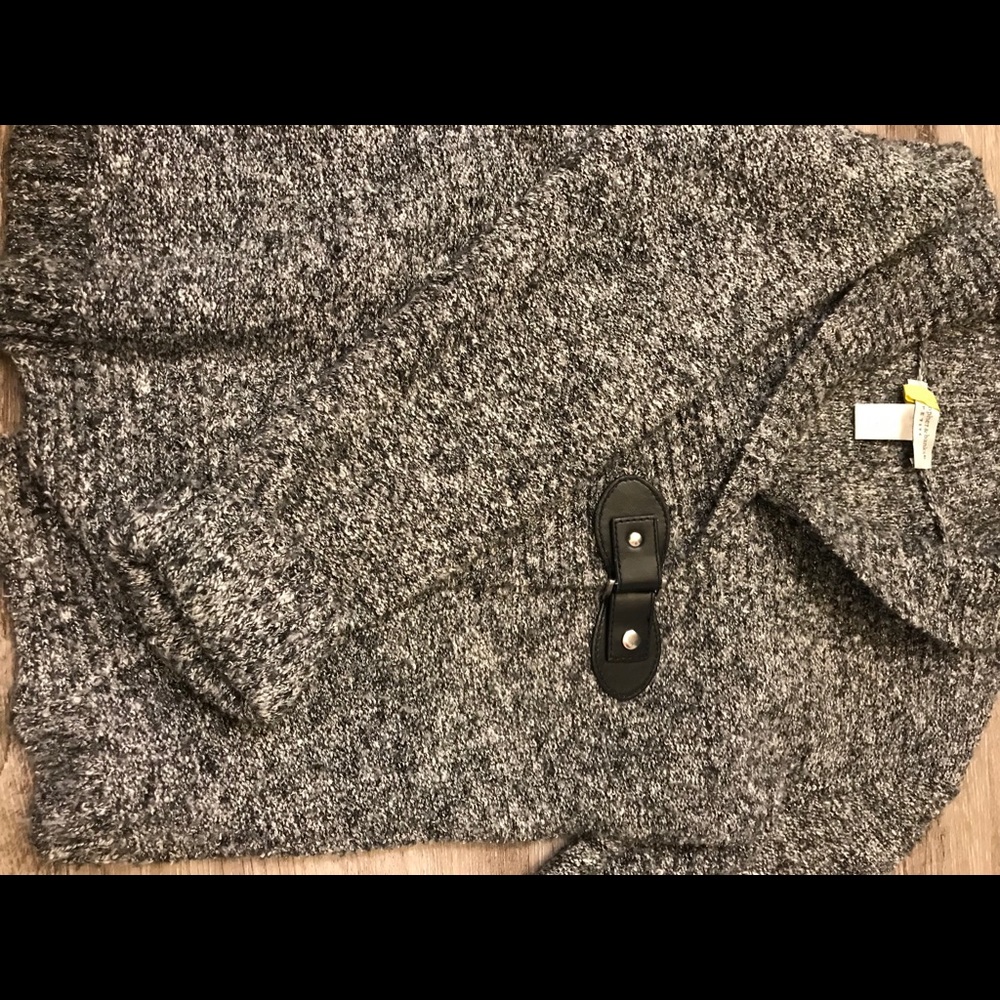 Gray sweater - Picture 3 of 5